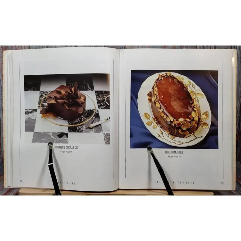 Pretty‎ Cakes: The Art of Cake Decorating by Mary Goodbody with Jane Stacey